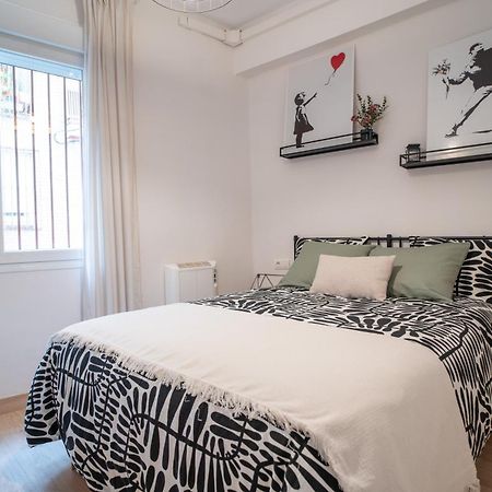 Apartamento En El Corazon De Granada - Cochera Exterior foto
